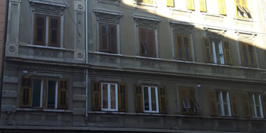 via Feltre 4, piano secondo – trilocale